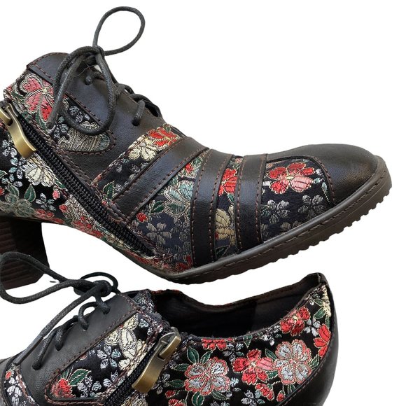 Socopy Retro Vintage Style lace Up Flower Embroidered Fabric Leather Heeled Shoe - Picture 8 of 16